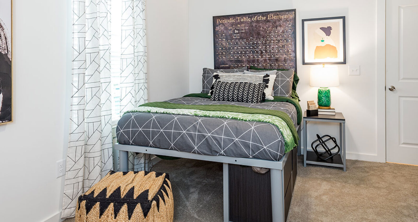 Apartment & Community Photos The Helm at Cullowhee